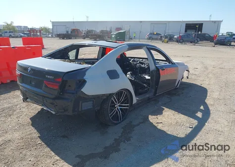 2018 BMW 750I из США, поврежденный, VIN WBA7F0C56JGM22638